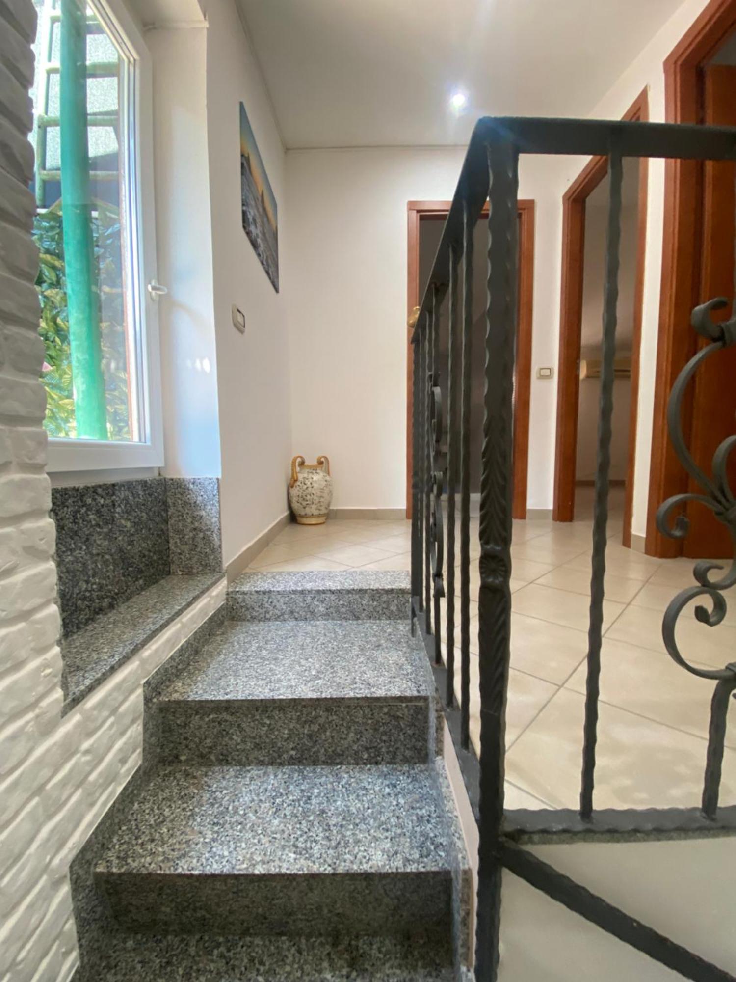 La Casa Di Noah Catânia Exterior foto